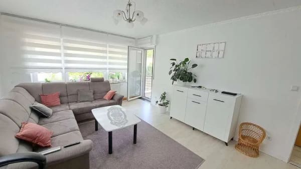 Immobilie in Wiesensteig - 3-Familienhaus mit Ausbaupotenzial in ruhiger und sonniger Lage ! - Bild 1