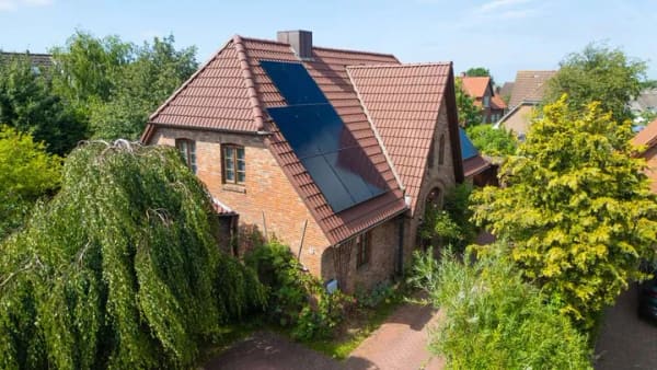 Immobilie in Oevenum - Großzügiges Wohnhaus mit zwei Wohneinheiten in ruhiger Lage - Bild 1