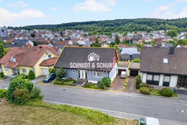 Immobilie in Bruchsal - Gepflegtes Zweifamilienhaus mit Einliegerwohnung in  Obergrombach - Bild 0