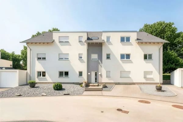 Immobilie in Pluwig - Pluwig: Moderne und energieeffiziente Eigentumswohnung mit Balkon, Garage & eigenem Gartenabschnitt - Bild 2