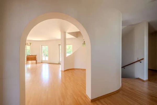 Immobilie in Wurmlingen - BETRIEBSURLAUB bis 26.08.2026 Wo Architektur auf Lebensqualität trifft – stilvolles Architektenhaus! - Bild 3