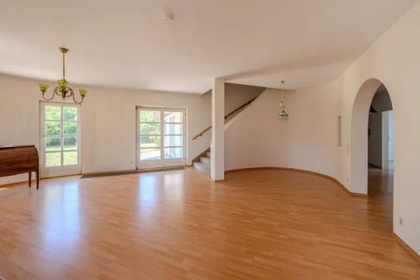 Immobilie in Wurmlingen - BETRIEBSURLAUB bis 26.08.2026 Wo Architektur auf Lebensqualität trifft – stilvolles Architektenhaus! - Bild 4