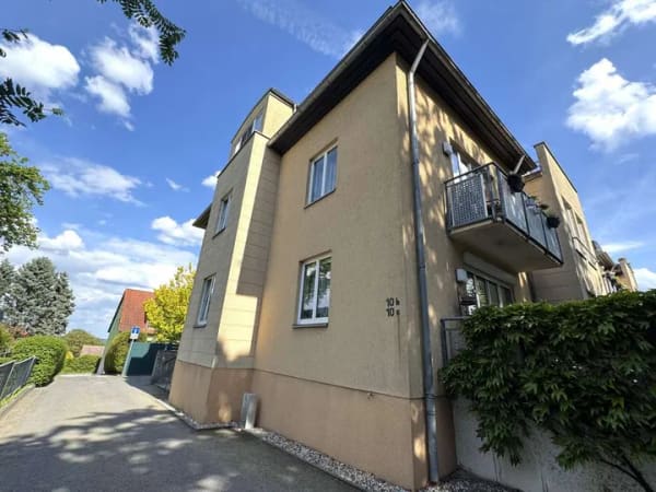 Immobilie in Kamenz - Kamjenc - Wohnen mit Blick auf den Lessingplatz - Ruhige 3-Zimmer-Dachgeschosswohnung - Bild 1