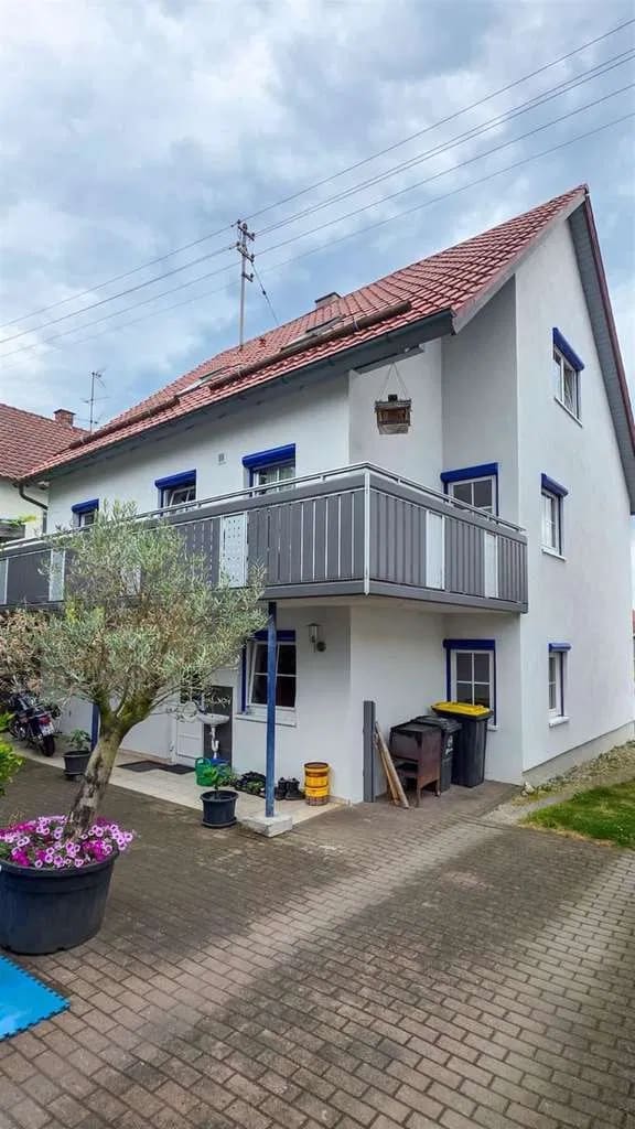 Immobilie in Babenhausen - Ruhig gelegenes, sehr schönes  Einfamilienhaus mit Balkon und Doppelgarage  - Bild 1