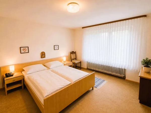 Immobilie in Biebern - Dorfleben, ländliche Idylle und der Charme der 70-er Jahre -        Ihr neues Zuhause in Biebern? - Bild 4