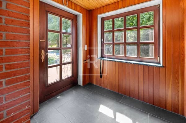 Immobilie in Aukrug - Mehrgenerationenhaus mit Einliegerwohnung - 153 m² Wohnfläche auf großzügigem Grundstück - Bild 2
