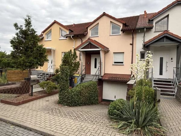 Immobilie in Hoyerswerda - Wojerecy - Zuhause mit Garage und kleinem Garten in Hoyerswerda - Bild 0