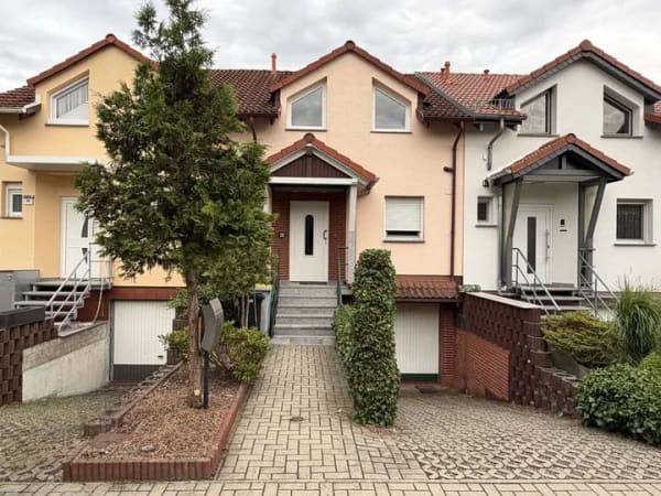 Immobilie in Hoyerswerda - Wojerecy - Zuhause mit Garage und kleinem Garten in Hoyerswerda - Bild 1