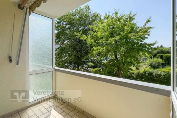 Immobilie in Holzgerlingen - großzügige und sofort bezugsfreie Wohnung in Holzgerlingen - Bild 1