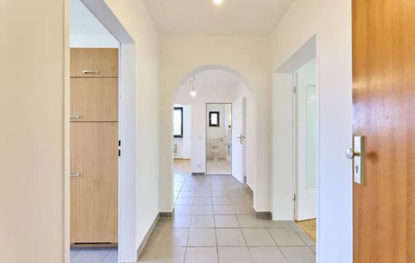 Immobilie in Seefeld - IDYLLISCH - NATURNAH - LICHTDURCHFLUTET
Modernisierte, ruhige Wohnung in Seefeld beim Pilsensee - Bild 1