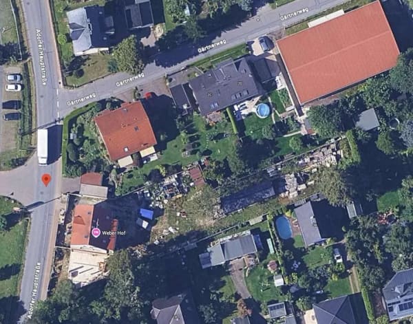 Immobilie in Neukirchen/Erzgebirge - Exklusive Villa mit hochwertiger Kernsanierung, Mobilheim und großem Entwicklungspotenzial - Bild 1