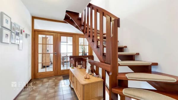 Immobilie in Engelskirchen - Großes familienfreundliches Einfamilienhaus mit großem Garten - Bild 1