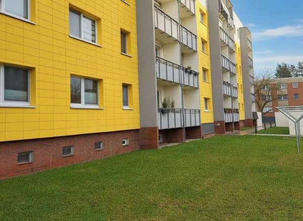 Immobilie in Cölpin - Helle 3-Zimmer-Wohnung mit grüner Aussicht und frischem Flair - Bild 1