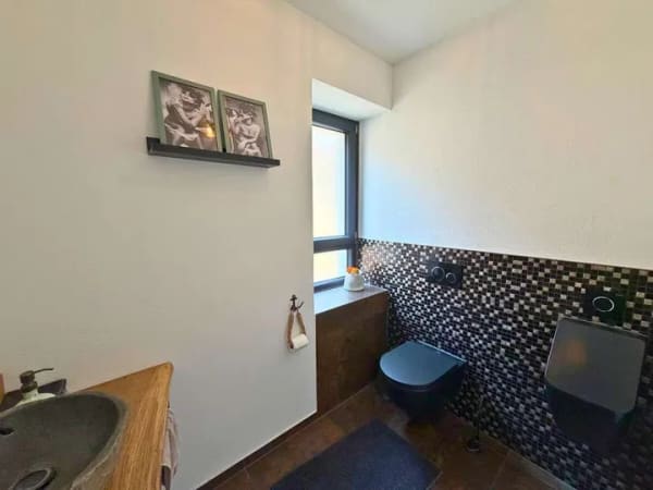 Immobilie in Neudenau - Modernisiertes Einfamilienhaus mit Einliegerwohnung in Neudenau-Herbolzheim - Bild 2