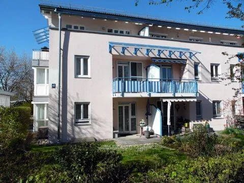 Immobilie in Holzkirchen - Hochwertige, freie Zweizimmerwohnung in guter Wohnlage - Bild 0