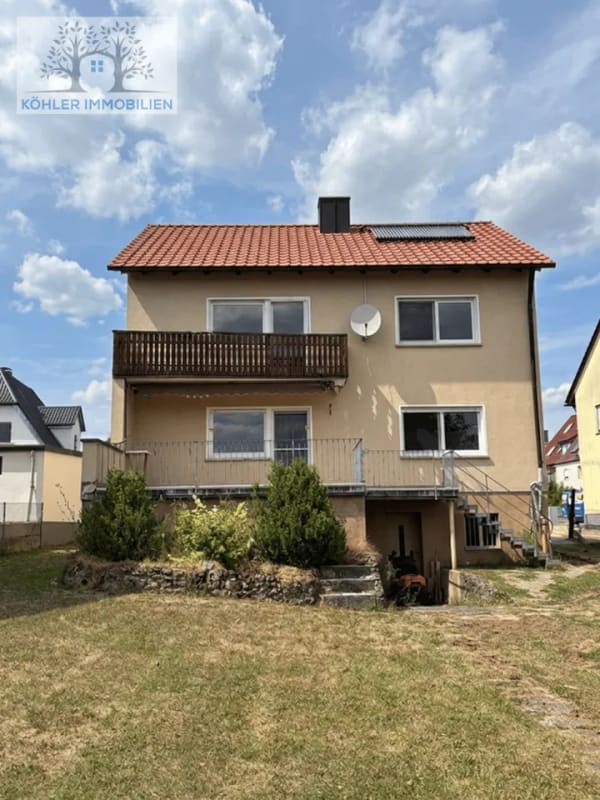 Immobilie in Rottendorf - Geräumiges Familienhaus mit Balkon und Terrasse - Bild 0