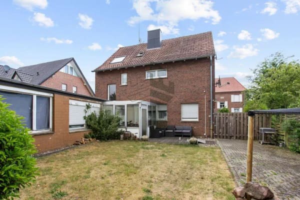 Immobilie in Rheine - RHEINE-MESUM: Nutze jetzt die Gelegenheit - Dreifamilienhaus mit vielen Möglichkeiten - Bild 2