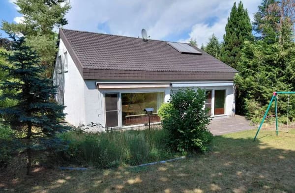 Immobilie in Sersheim - Einfamilienhaus direkt an Streuobstwiesen und in Waldnähe (provisionsfrei) - Bild 1