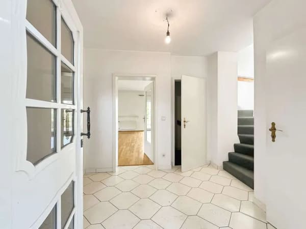 Immobilie in Aumühle - Einfamilienhaus mit Vollkeller, Garage und schönem Garten in Dassendorf  - Bild 1