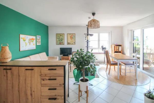 Immobilie in Neuhausen auf den Fildern - Gepflegte 2-Zimmer-Wohnung mit Balkon und Garage in Neuhausen auf den Fildern - Bild 0