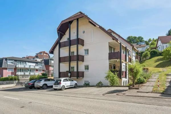 Immobilie in Gernsbach - Attraktive Kapitalanlage mit 4,59 % Rendite / 2-Zi. Souterrainwohnung mit Stellplatz in Gernsbach - Bild 0