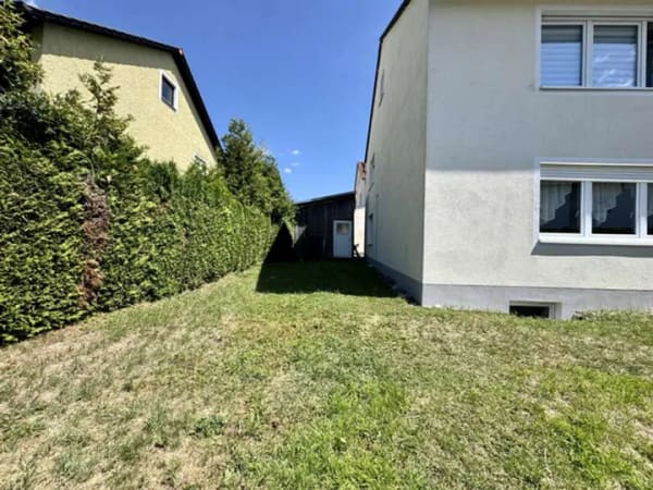 Immobilie in Hemau - Solides Zweifamilienhaus im Herzen von Hemau - Bild 2
