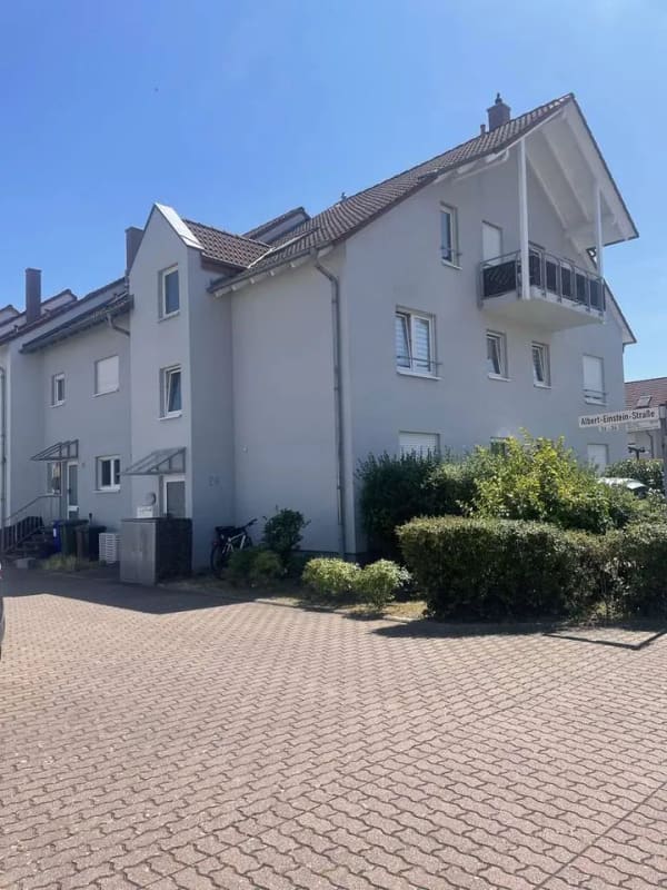 Immobilie in Hockenheim - Erbbaurecht - Attraktive 2-Zimmer-Eigentumswohnung mit Balkon und Stellplatz in Hockenheim - Bild 0