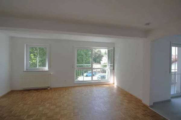 Immobilie in Kolbermoor - **2 Zimmer Wohnung - SOFORT BEZUGSFREI - in ruhiger und zentraler Lage in Kolbermoor ** - Bild 2