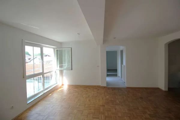 Immobilie in Kolbermoor - **2 Zimmer Wohnung - SOFORT BEZUGSFREI - in ruhiger und zentraler Lage in Kolbermoor ** - Bild 3