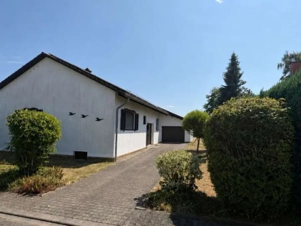 Immobilie in Schweix - Wohnen ankommen und den Weitblick genießen – gepflegtes Zuhause in traumhafter Höhenlage - Bild 0