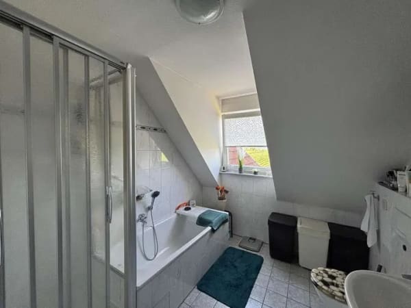 Immobilie in Maikammer - Helle 2-Zimmer-Wohnung mit Balkon und Blick in die Rheineben - Bild 4
