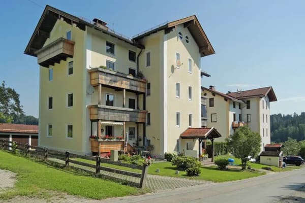 Immobilie in Fischbachau - Ruhige Lage und herrlicher Ausblick!
Schöne 3-Zimmer-Wohnung in Fischbachau/Wörnsmühl - Bild 0