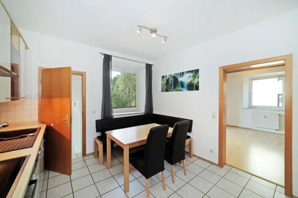 Immobilie in Fischbachau - Ruhige Lage und herrlicher Ausblick!
Schöne 3-Zimmer-Wohnung in Fischbachau/Wörnsmühl - Bild 2