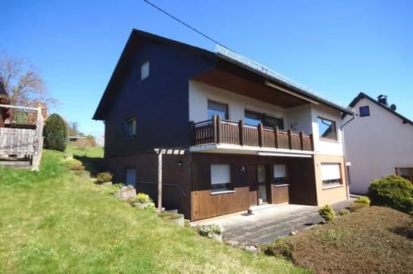 Immobilie in Niederelbert - Niederelbert, solides Wohnhaus mit herrlichem Blick in beliebter Lage *VIRTUELLE 360° BESICHTIGUN... - Bild 1