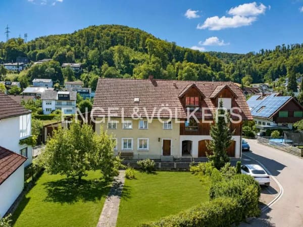 Immobilie in Waldshut-Tiengen - Vermietetes Mehrfamilienhaus mit attraktivem Ausbaupotenzial – Investieren mit Perspektive - Bild 0