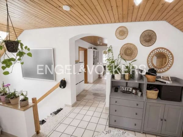 Immobilie in Waldshut-Tiengen - Vermietetes Mehrfamilienhaus mit attraktivem Ausbaupotenzial – Investieren mit Perspektive - Bild 3