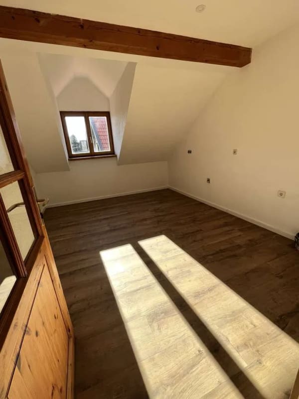 Immobilie in Hofstetten - Attraktives Kapitalanleger-Objekt
Tolle Eigentumswohnung im 2. Obergeschoss - Bild 1