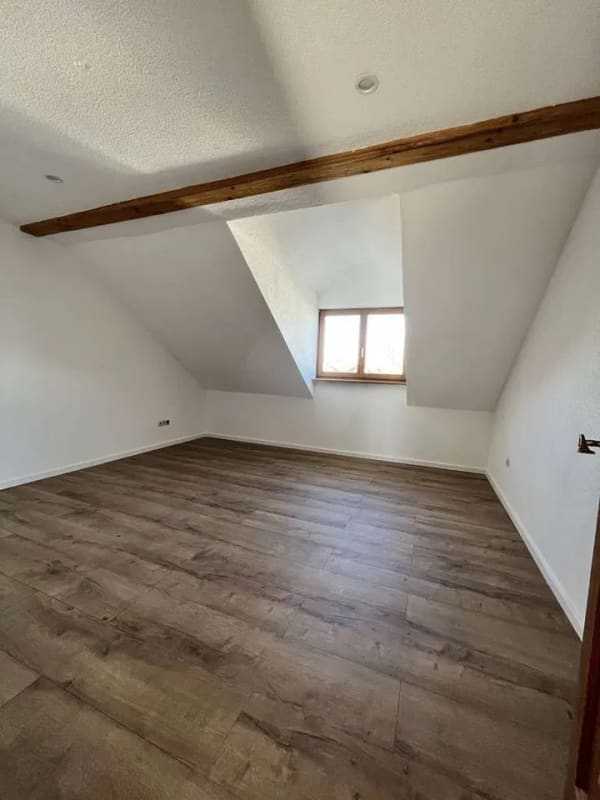Immobilie in Hofstetten - Attraktives Kapitalanleger-Objekt
Tolle Eigentumswohnung im 2. Obergeschoss - Bild 4