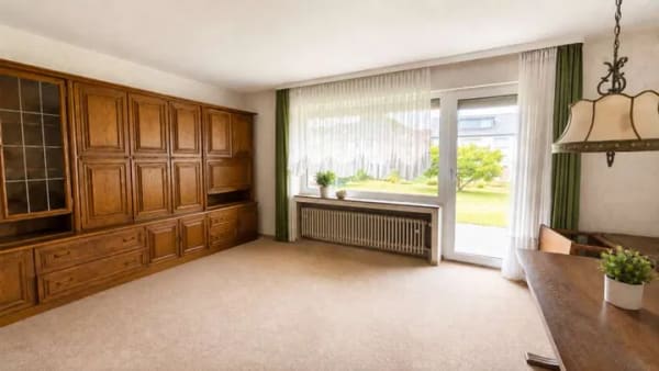 Immobilie in Rheda-Wiedenbrück - Zwei Wohnebenen, viele Möglichkeiten
*4307 G Zweifamilienhaus in Rheda - Bild 2