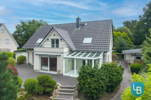 Immobilie in Mönkeberg - Zwei Einheiten, ein Zuhause! Großzügiges, modernes Haus in begehrter Lage von Mönkeberg - Bild 0