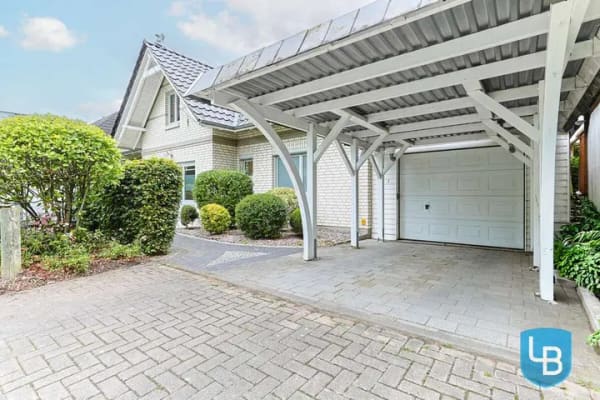 Immobilie in Mönkeberg - Zwei Einheiten, ein Zuhause! Großzügiges, modernes Haus in begehrter Lage von Mönkeberg - Bild 2
