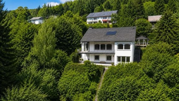 Immobilie in Willingen (Upland) - Einziehen, durchatmen und die Zukunft gestalten! - Bild 1