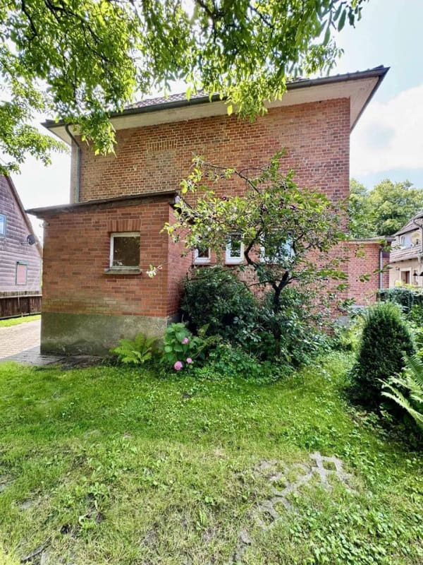 Immobilie in Ebstorf - Ebstorf: Solides Wohnhaus in ruhiger Lage mit großzügigem Grundstück - Bild 3