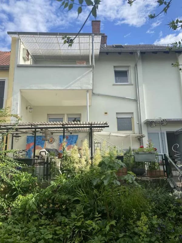 Immobilie in Plankstadt - Sichere Kapitalanlage oder zum Eigennutz - Gepflegtes Zwei- bis Dreifamilienhaus in Plankstadt - Bild 1