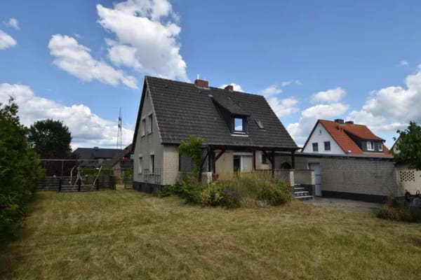 Immobilie in Osloß - Gemütliches Einfamilienhaus mit großem Garten und Doppelgarage - Bild 2
