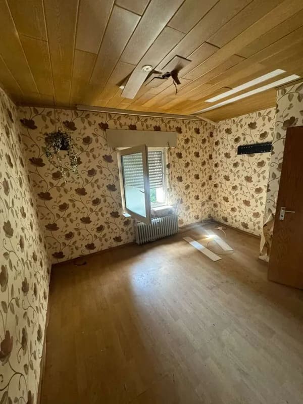 Immobilie in Krefeld - Zentral gelegenes Zuhause mit 4 Zimmern in Krefeld – Ihr neuer Wohntraum wartet! - Bild 2