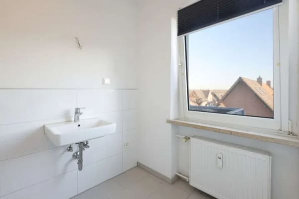 Immobilie in Übach-Palenberg - Modernes Wohnen mit großzügiger Dachterrasse – attraktive 2-Zimmer-Eigentumswohnung - Bild 3