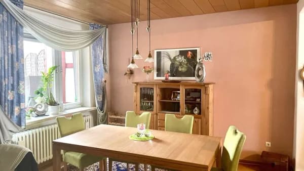 Immobilie in Duderstadt - Modernisiertes Haus mit Anbau und zwei Garagen in ruhiger Innenstadtlage gegenüber des Stadtparks ! - Bild 3