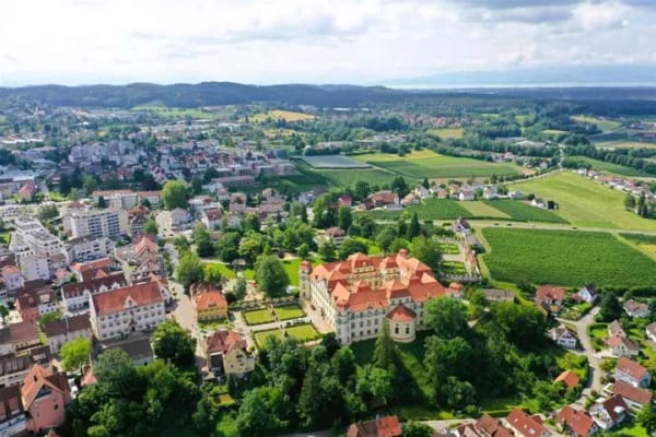 Immobilie in Tettnang - Charmante 2-Zimmer-Eigentumswohnung in zentrumsnaher Lage - Bild 1