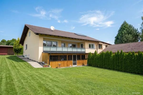 Immobilie in Tettenweis - Zwei Generationen unter einem Dach: Haus mit Einliegerwohnung in Tettenweis - Bild 0